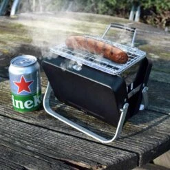 Mikamax Draagbare Mini BBQ - Barbecue - 's Werelds Kleinste Barbecue - Past In Je Broekzak - 18 × 6 × 15,5 Cm - 714 Gram - Mat Zwart -Barbecue Serie Winkel 1200x1200 102