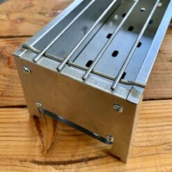 Spiedini Saté-bbq Bali 40 Mini - Kleine, Smalle Houtskoolbarbecue Met Horizontaal Rooster Voor Sate Of Andere Spiesjes - 40 Cm Lang, 11 Cm Breed, 14 Cm Hoog - Ideaal Voor Tuin- Of Open Haard, Of Balkon - Materiaal: Gealuminiseerd Ijzer -Barbecue Serie Winkel 1200x1200 33