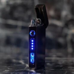 Merkloos Cuberna Elektrische Plasma USB Aansteker Met Batterij Indicator Ice Black - Wind En Storm Bestendig - Geschikt Voor Kaarsen, Vuurwerk, Sigaretten En BBQ 8 Merkloos Cuberna Elektrische Plasma USB Aansteker Met Batterij Indicator Ice Black - Wind En Storm Bestendig - Geschikt Voor Kaarsen, Vuurwerk, Sigaretten En BBQ -Barbecue Serie Winkel 1200x1200 341