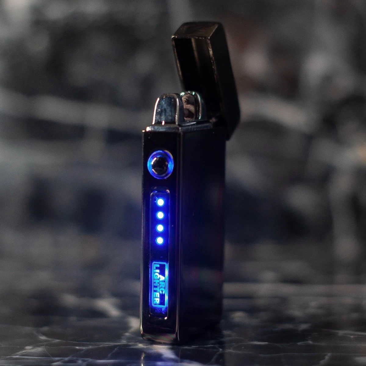 Merkloos Cuberna Elektrische Plasma USB Aansteker Met Batterij Indicator Ice Black - Wind En Storm Bestendig - Geschikt Voor Kaarsen, Vuurwerk, Sigaretten En BBQ 3 Merkloos Cuberna Elektrische Plasma USB Aansteker Met Batterij Indicator Ice Black - Wind En Storm Bestendig - Geschikt Voor Kaarsen, Vuurwerk, Sigaretten En BBQ - Afbeelding 3