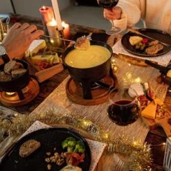 Boska Pizzaplank Friends L - BBQ Accessoires - Eikenhout - Handige Opvanggeul - Ø 34 Cm 27 Boska Pizzaplank Friends L - BBQ Accessoires - Eikenhout - Handige Opvanggeul - Ø 34 Cm -Barbecue Serie Winkel 1200x1200 567