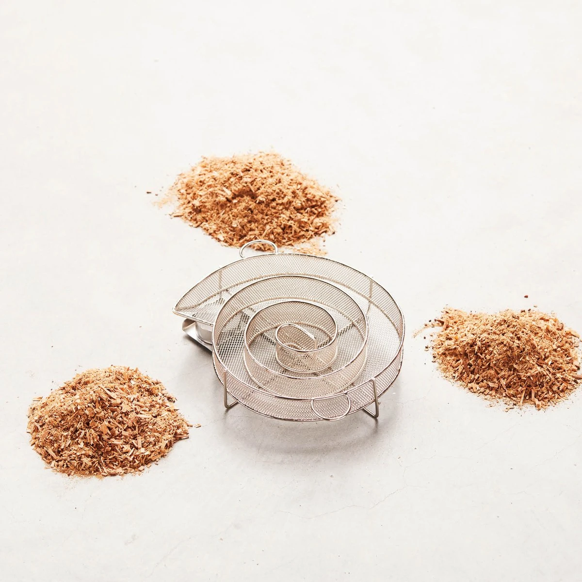 Barbecook - Smokerbox - Starter Set Met 3 Soorten Rookmot - Rookgenerator - Rookdoos - Koud Roken BBQ/Barbeque - Cold Smoke - Spiraal - RVS - Ø 17 Cm 4 Barbecook - Smokerbox - Starter Set Met 3 Soorten Rookmot - Rookgenerator - Rookdoos - Koud Roken BBQ/Barbeque - Cold Smoke - Spiraal - RVS - Ø 17 Cm - Afbeelding 4