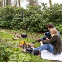 Esschert Design - Driepoot Met Ketting - Haardvuur Accessoires - Staal - Zwart 25 Esschert Design - Driepoot Met Ketting - Haardvuur Accessoires - Staal - Zwart -Barbecue Serie Winkel 1200x1200 90