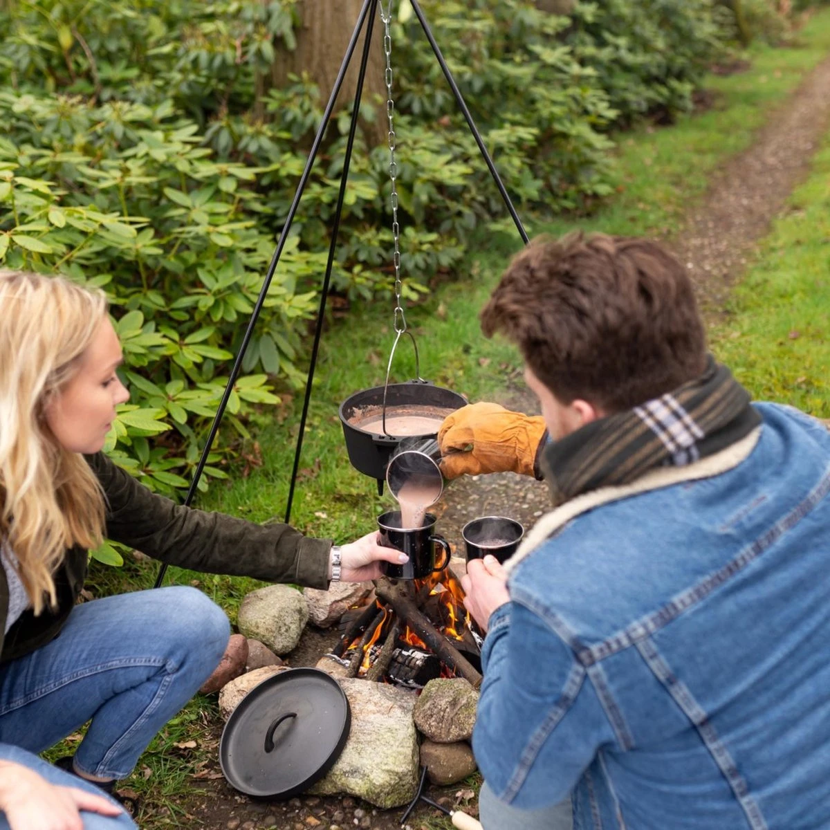 Esschert Design - Driepoot Met Ketting - Haardvuur Accessoires - Staal - Zwart 12 Esschert Design - Driepoot Met Ketting - Haardvuur Accessoires - Staal - Zwart - Afbeelding 12
