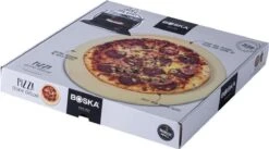 Boska Pizzasteen Deluxe L - Voor Oven & BBQ - Knapperige Pizza's - Ø 35 Cm - BBQ Accessoires 18 Boska Pizzasteen Deluxe L - Voor Oven & BBQ - Knapperige Pizza's - Ø 35 Cm - BBQ Accessoires -Barbecue Serie Winkel 1200x667 1