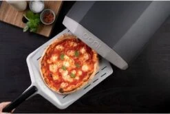 Ooni Pizzaschep Aluminium - Perforated Pizza Peel 12 Inch 9 Ooni Pizzaschep Aluminium - Perforated Pizza Peel 12 Inch -Barbecue Serie Winkel 1200x806 2