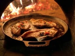 Valhal Outdoor Skillet / Plancha / Koekenpan - Gietijzer - Diameter 35cm, Twee Handvatten, VH35F -Barbecue Serie Winkel 1200x900 46