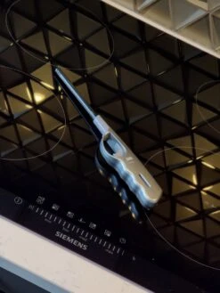 Benson 2x Stuks Gas/bbq/keuken/kaarsen Aanstekers Van 27 Cm Stevige Kwaliteit - Kinderslot -Barbecue Serie Winkel 900x1200 30